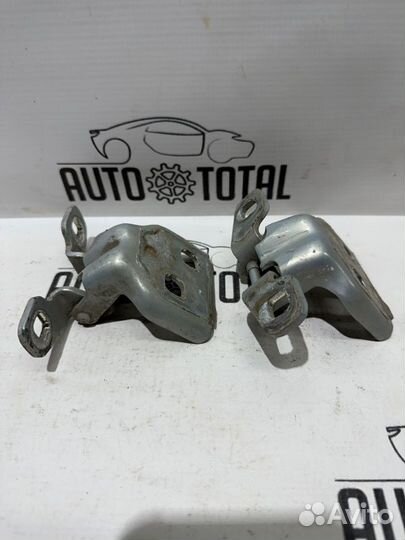 Петли двери задние левые Renault Logan K7J710 2008