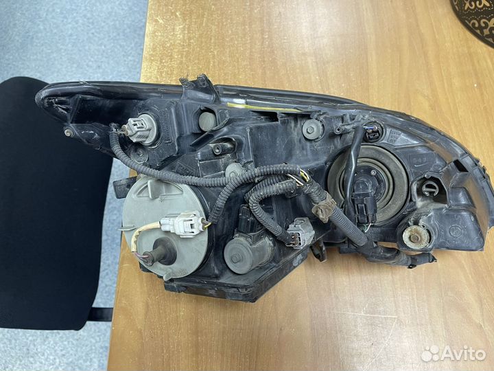 Фара lexus rx harrier левая