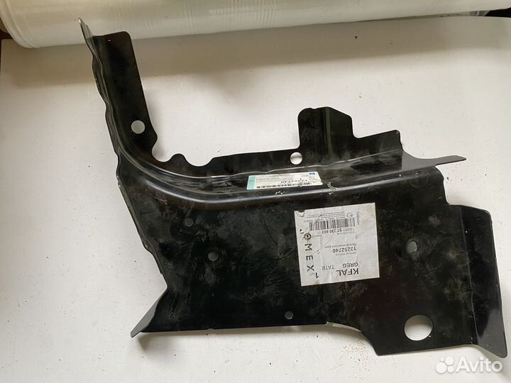 Chevrolet cruze опора фары правой очко