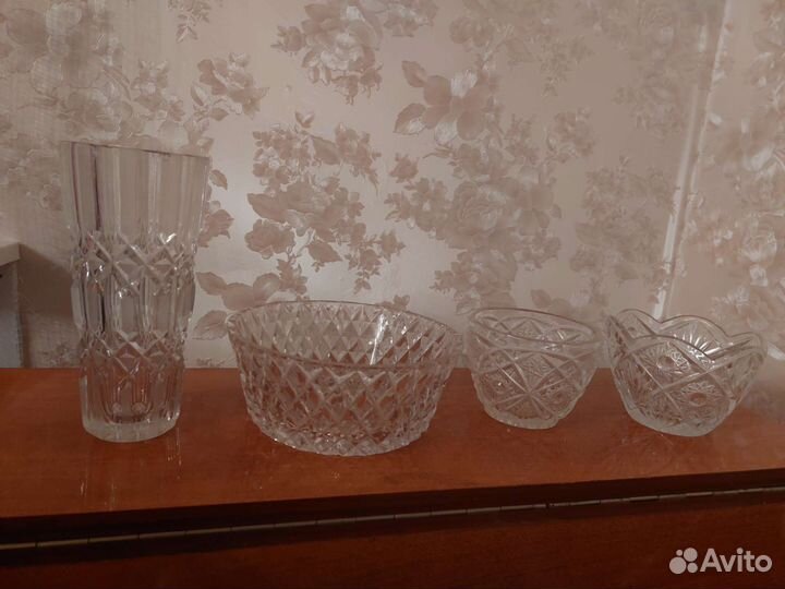 Хрустальная ваза