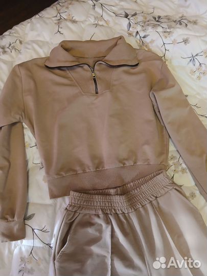 Спортивный костюм женский