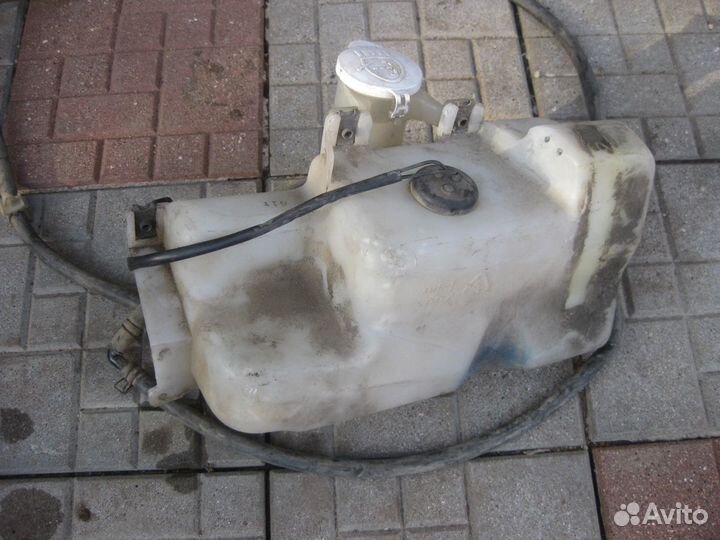 Бачок омывателя фар митсубиси паджеро