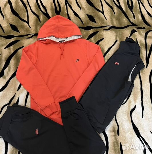 Спортивный костюм женский,размер S