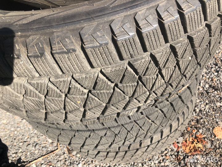 Bridgestone Blizzak DM-V2 225/55 R18 98T