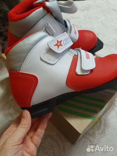 Лыжные ботинки