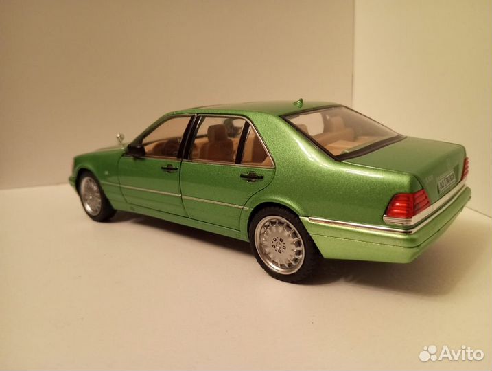 Модель Мерседес-Бенц S320 (W140) масштаб 1:24