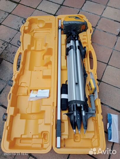 Продам нивелир Spectra Precision HV101