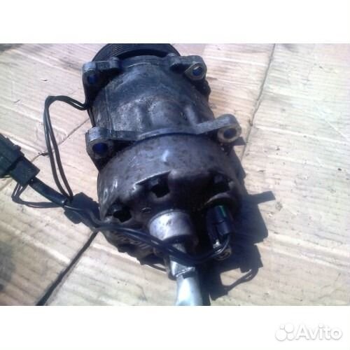 Компрессор кондиционера Volvo S40 SD7V16