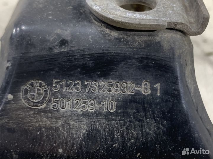 Крюк замка капота BMW X6 F16