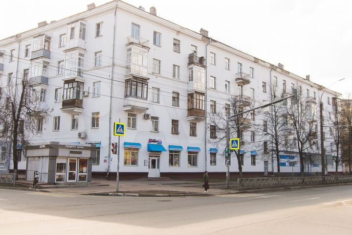 2-к. квартира, 52 м², 5/5 эт.
