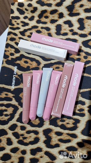 В наличии блеск Rhode