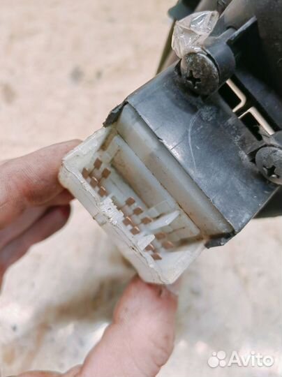 Блок управления стеклоподъемниками Nissan Almera