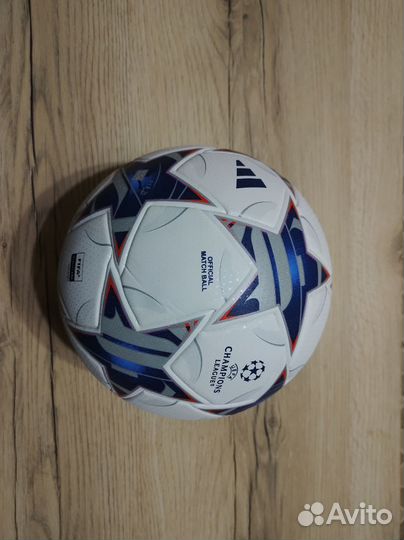 Футбольный мяч Лиги Чемпионов 23-24