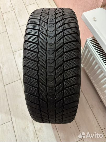 Зимняя резина с дисками на kia 215/55 r17
