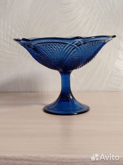 Ваза для фруктов на ножке цветное стекло СССР