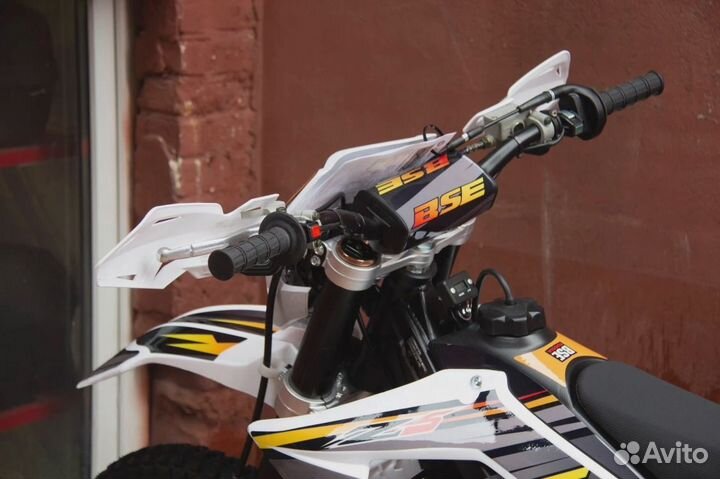 Кроссовый мотоцикл BSE Z5 (белый)