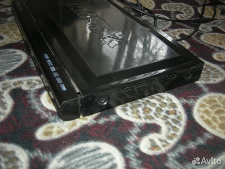 DVD плеер amstr advd-928X включается