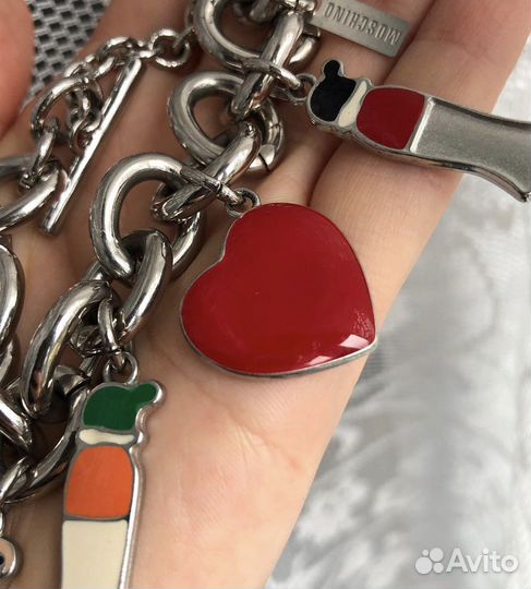 Знаменитый браслет Moschino с чармами