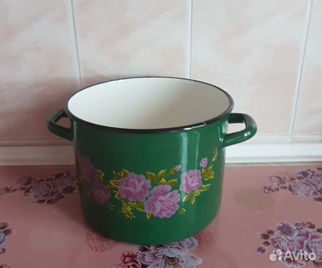 Кастрюля эмалированная