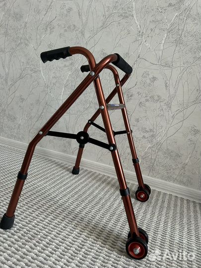 Складные детские опоры-ходунки