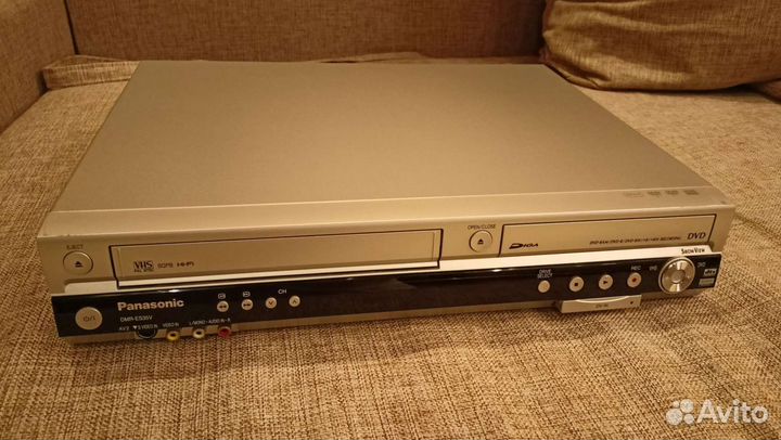 DVD рекордер Panasonic DMR-ES35V