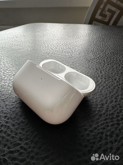 Кейс для AirPods Pro 1 поколения оригинал