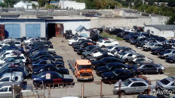 Диффузор радиатора BMW E46