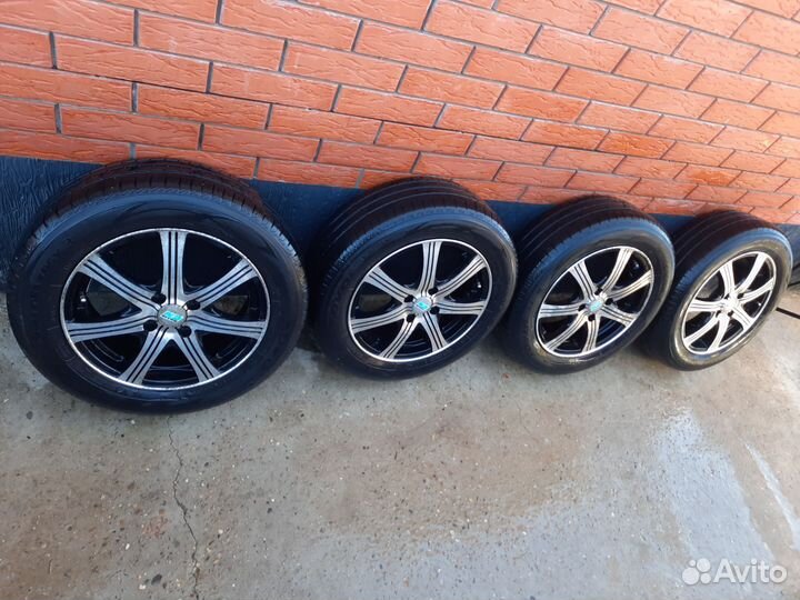 R15 Toyo NanoEnergy 3 185/65, PCD 4x100 DIA 54.1