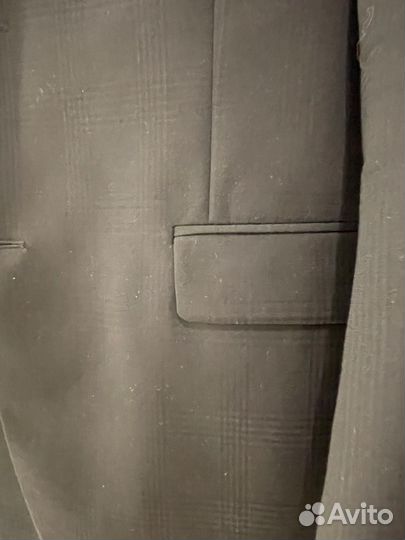 Продаю костюм оригинальный бренда Karl Lagerfeld