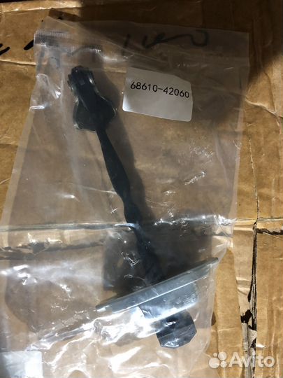 Ограничитель двери toyota rav 4