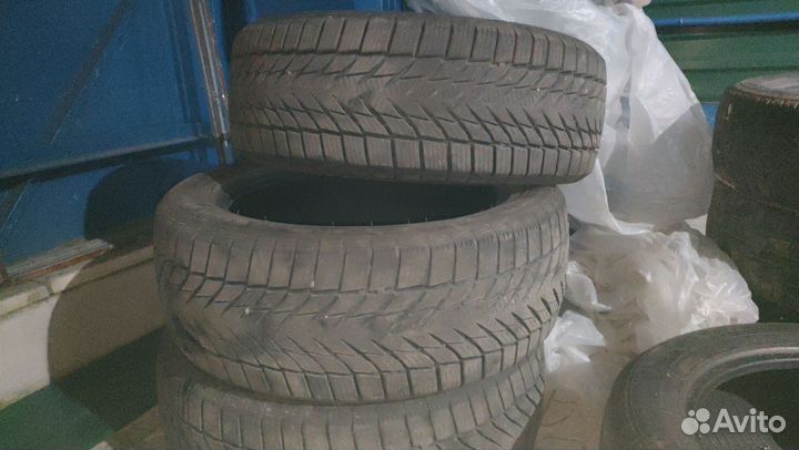 Centara Vanti Winter 215/55 R17 98V