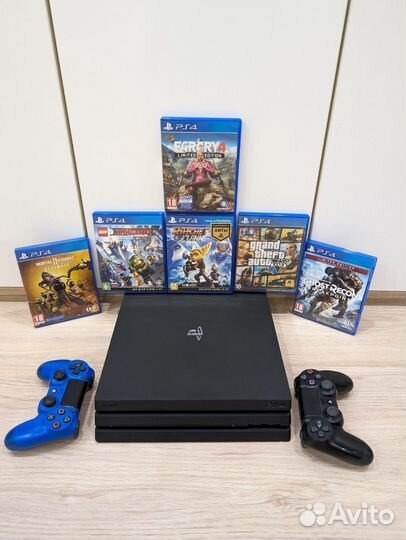 Sony PS4 Pro - 2 джойстика