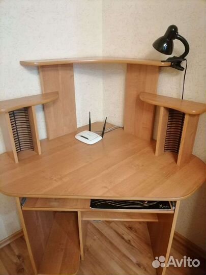 Компьютерный стол