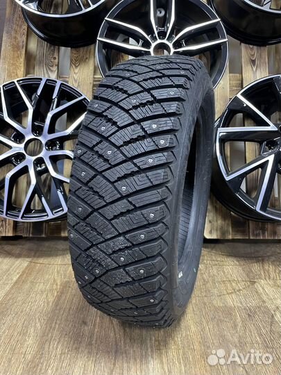 Goodyear UltraGrip Ice Arctic SUV 275/40 R20 106T