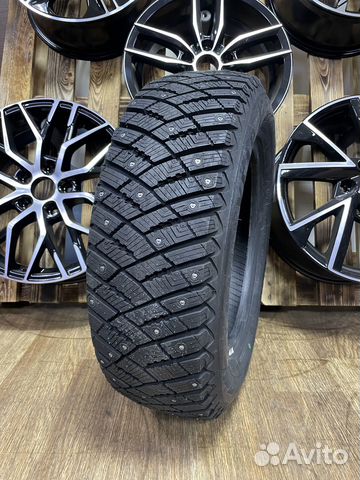 Goodyear UltraGrip Ice Arctic SUV 275/40 R20 106T