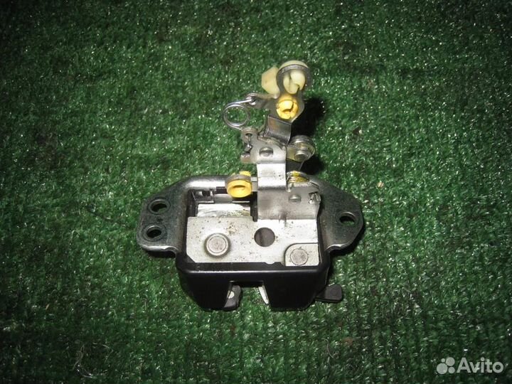 Замок крышки багажника Chevrolet aveo T255 2010