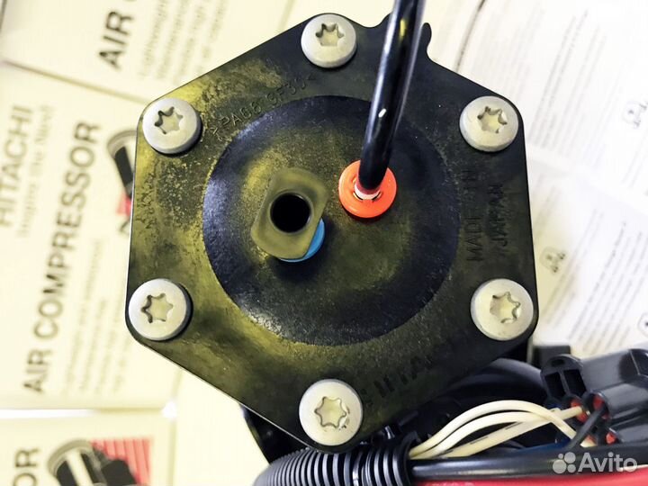Компрессор подвески Hitachi LR RR Sport L320 ориг