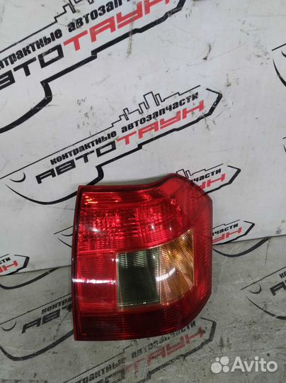 Фонарь toyota allex corolla runx NZE121 NZE124 ZZE