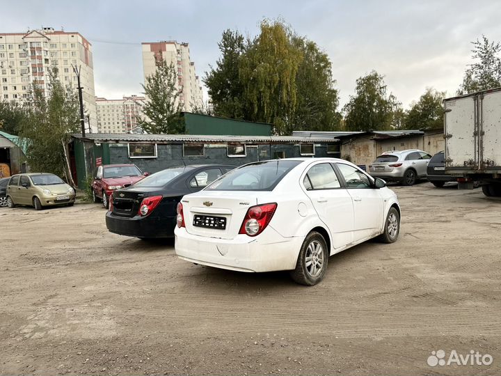 Chevrolet aveo т300 на запчасти