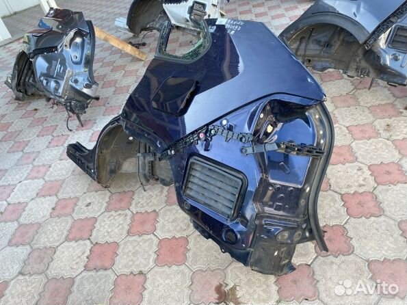 Задняя левая четверть Тойота Рав 4 50 с заходом