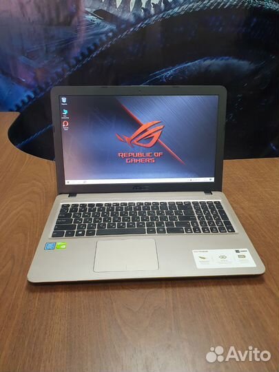 Ноутбук asus