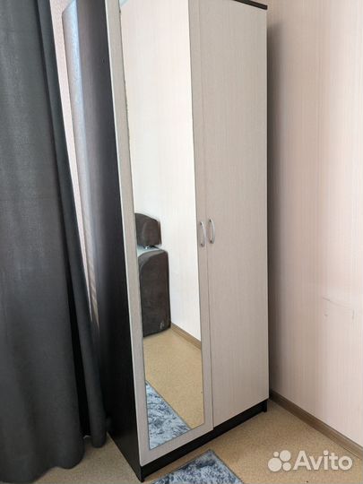 Шкаф распашной с зеркалом бу