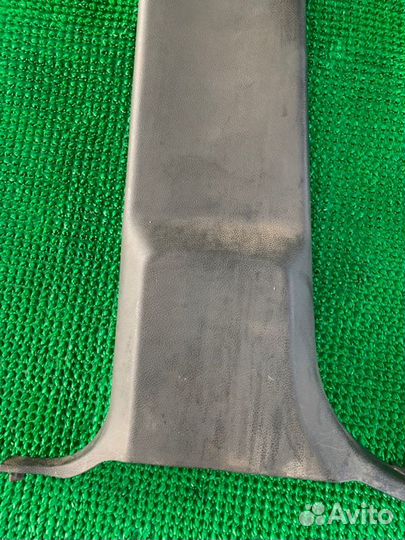 Обшивка стойки левая Dodge Ram DJ EKG 2011