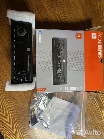 Продам магнитолу JBL