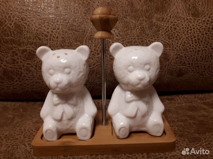 Много кухонных принадлежностей. Второе объявление