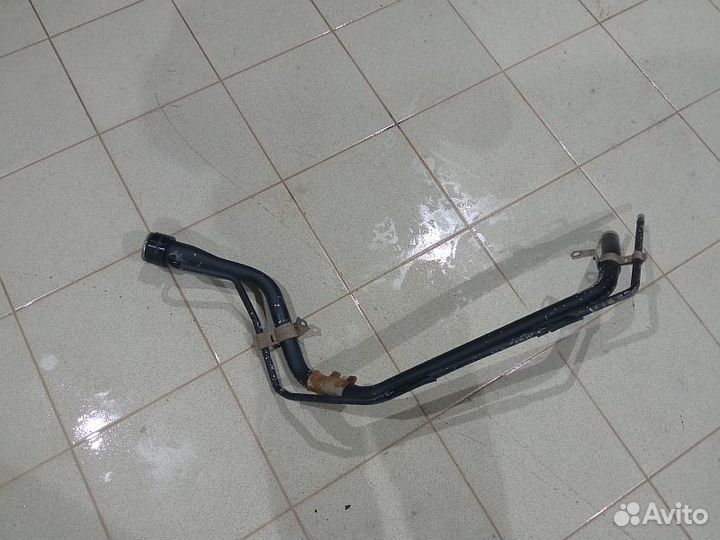 Горловина топливного бака Toyota Land Cruiser Prad