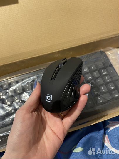 Клавиатура и мышь беспроводные