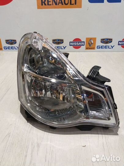 Фара Nissan almera G15 Прав