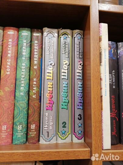 Продам книги