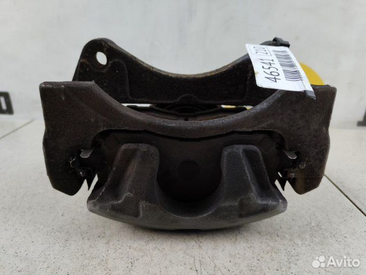 Суппорт тормозной передний правый Mitsubishi Asx